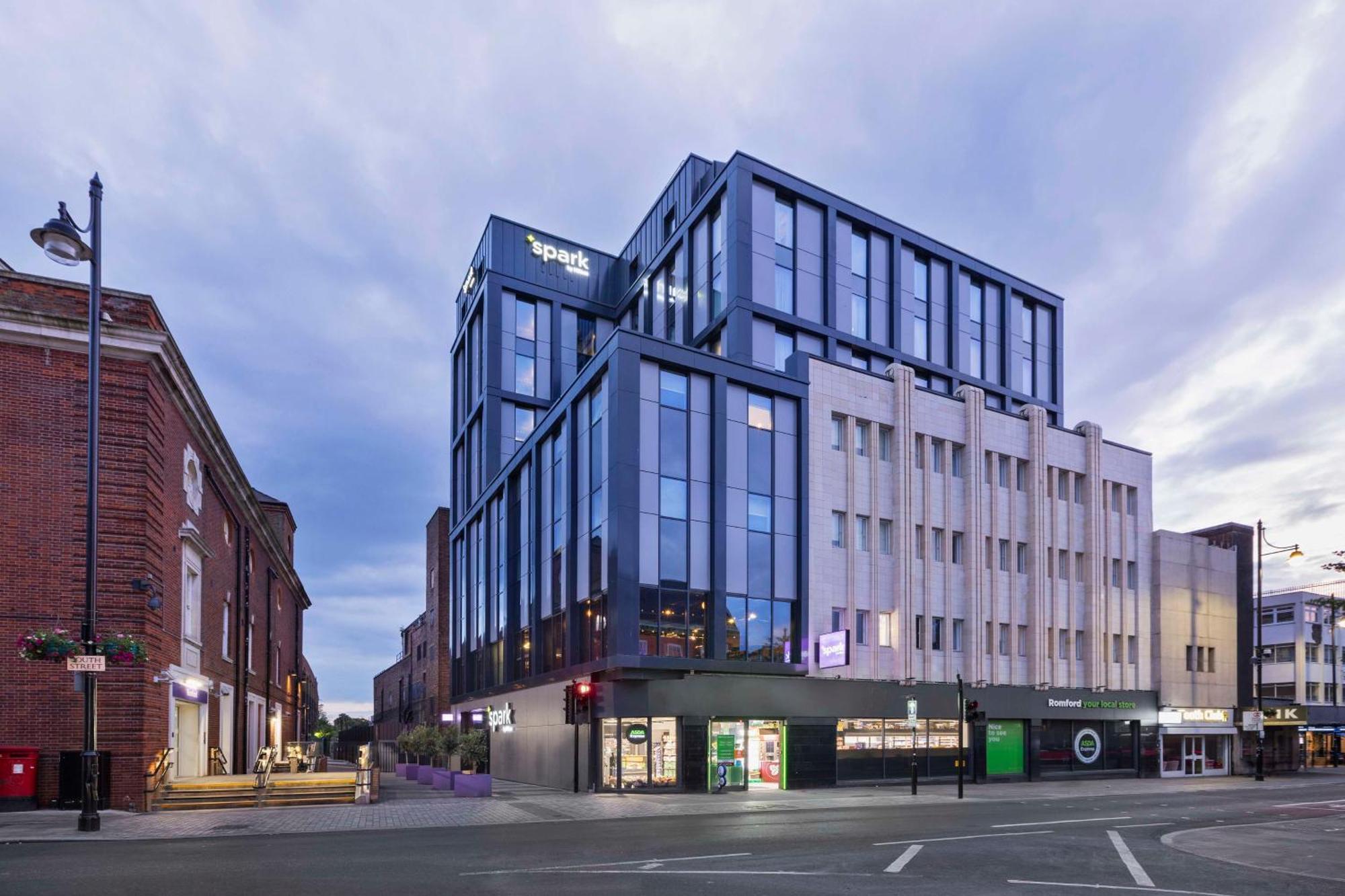Spark By Hilton London Romford Exterior foto
